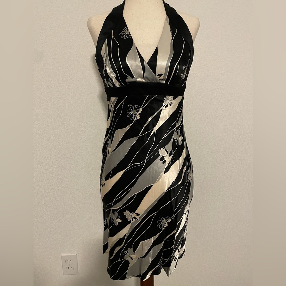 EUC Bebe Black Floral Halter Tie Surplice Dress Tropical Silver White XS